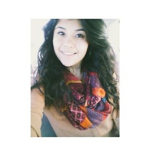 Meet your Posher, Lidia