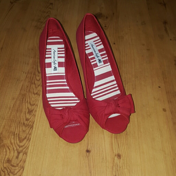 Red bow peep toe wedges