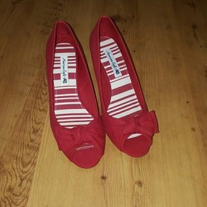 Red bow peep toe wedges
