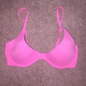 PINK Scoop Neck Bra