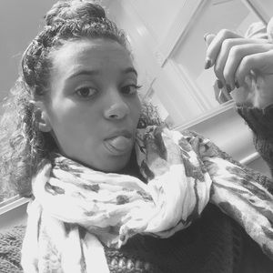 Meet your Posher, Marissa