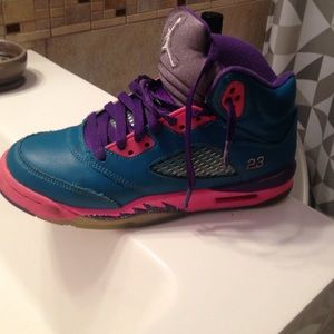 Jordán 5, size 4.5, no box, few scratches