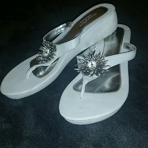 Simply Vera, Vera Wang sandals