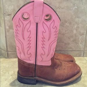 Girls pink cowboy boots