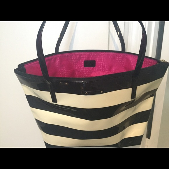 Kate spade tote - Picture 3 of 7