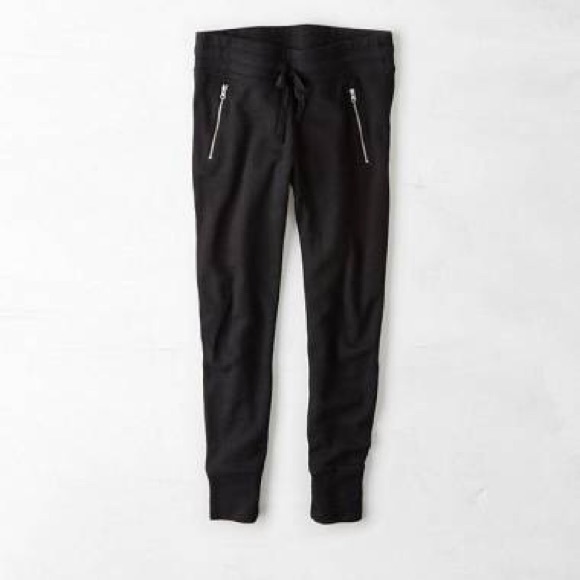 american eagle black joggers