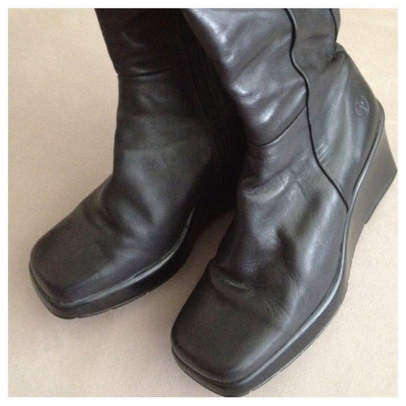 Black Leather Wedge Boots - Picture 2 of 4