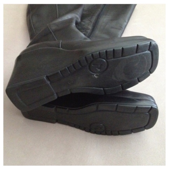 Black Leather Wedge Boots - Picture 3 of 4