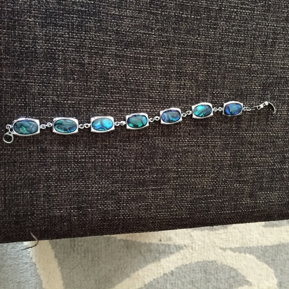 💕GIFTED💕☀️Bracelet - Picture 3 of 3