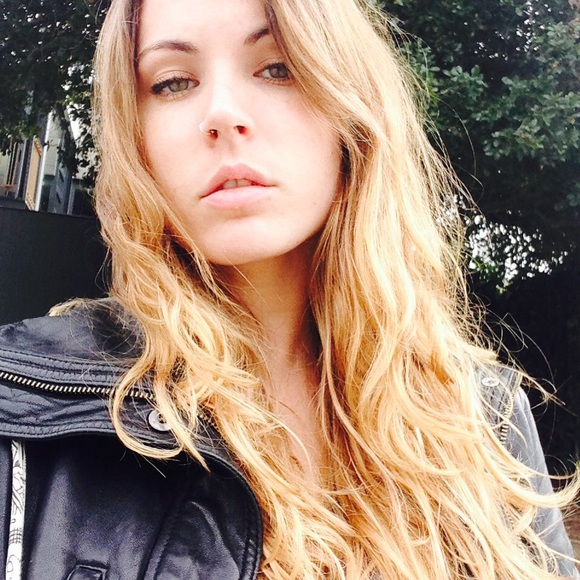 Just a girl with too much stuff in her closet - Picture 2 of 2