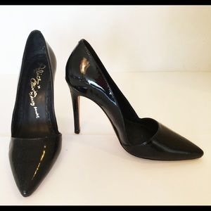 Alice + Olivia pumps