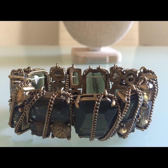 Gorgeous Bracelet with a Vintage Look - Picture 2 of 3