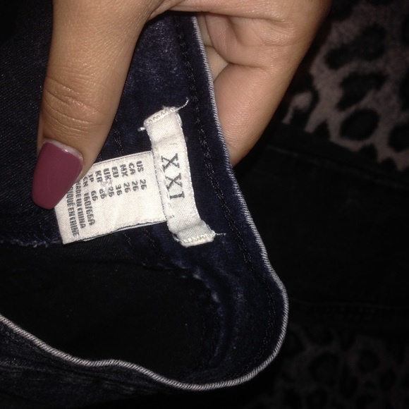 High Waisted Washed Jeans 👖 - Picture 4 of 4