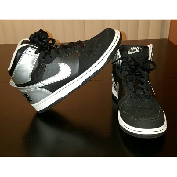 High-Top Nikes