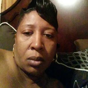 Meet your Posher, Maxine