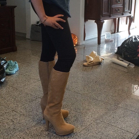 Charles david suede boots size 7