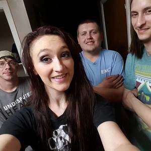 Meet your Posher, Courtney