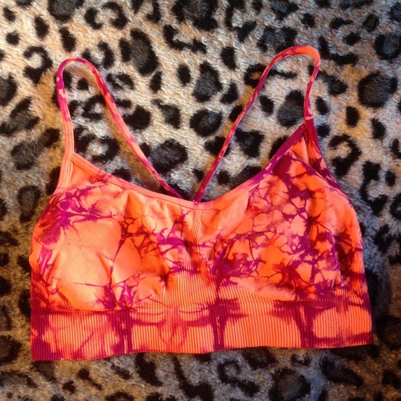 Sports Bra 🌂 - Picture 1 of 2