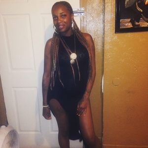 Meet your Posher, Sade