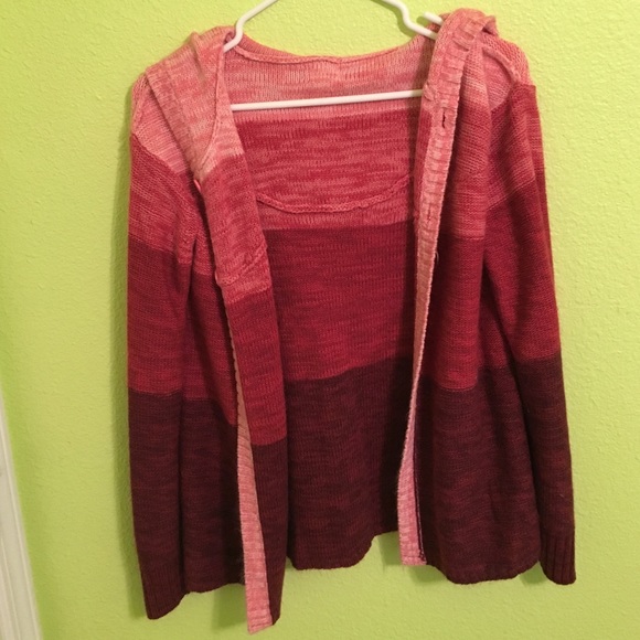 4 shade pink colored sweater