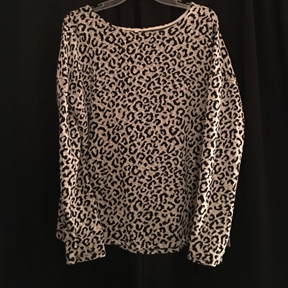 Cheetah black and white sweater
