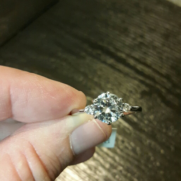 Round cut framed crystal gem accent ring $20 each - Picture 3 of 4