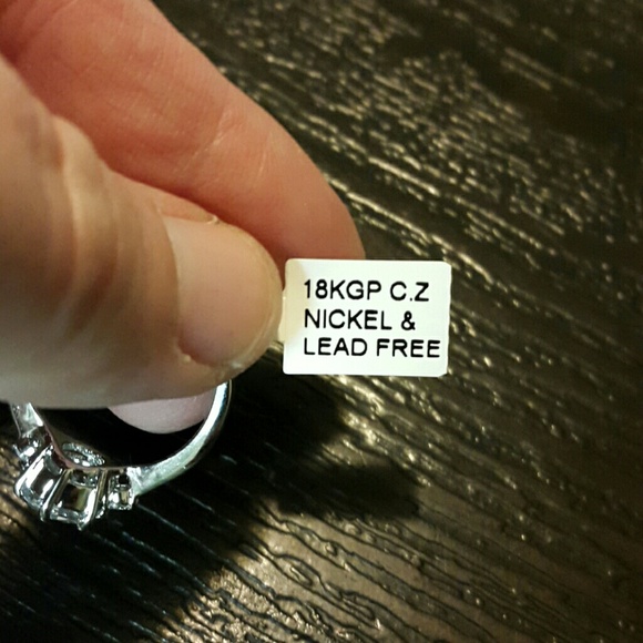 Round cut framed crystal gem accent ring $20 each - Picture 4 of 4