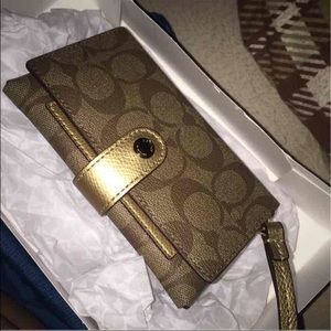 Coach wallet (BRAND NEW)