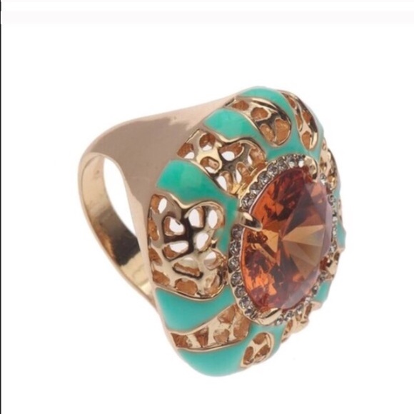 ๐Host Pick๐ - Picture 2 of 3