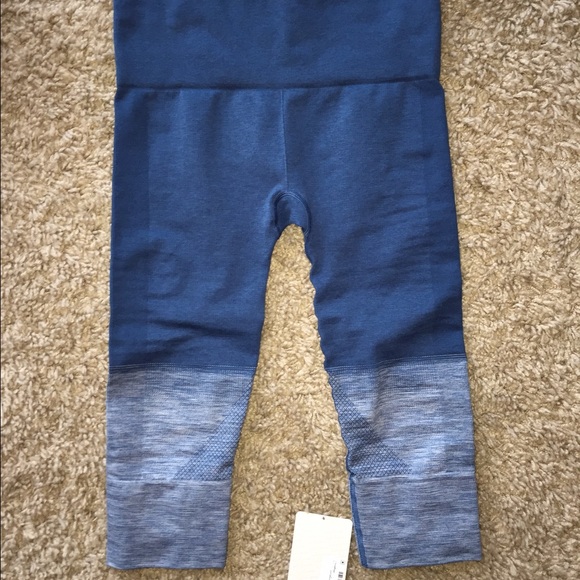 LuluLemon blue cozy/work out pants