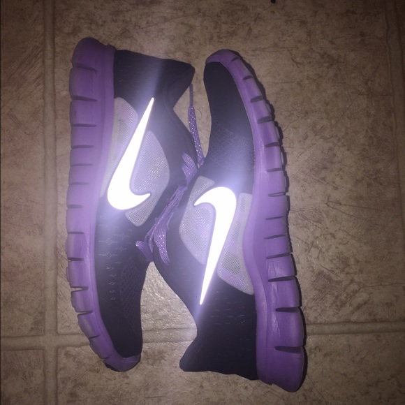 💥Last Price Drop💥Black and Purple Nike free run3