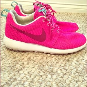 Nike roshes