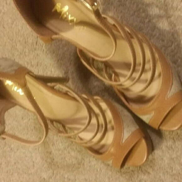 Mixx Shuz heels