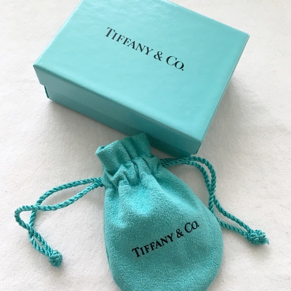 Tiffany hediye kutusu Tiffany hediye kutusu