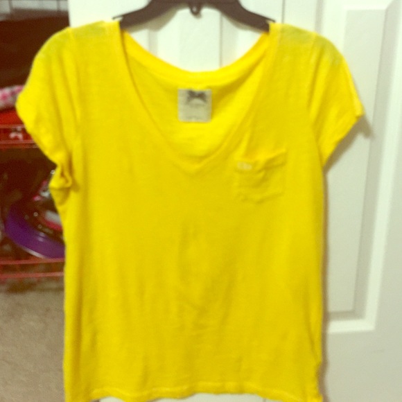 Gilly Hicks Yellow pocketed shirt