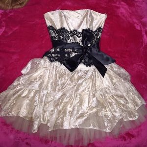 A Jessica McClintock short lace party dress!