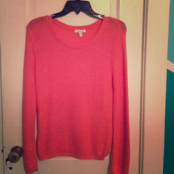 Long sleeve knit sweater