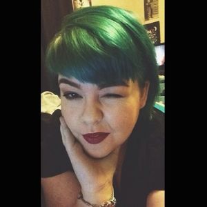 Meet your Posher, Lacy