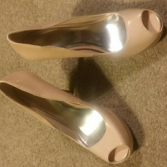 Tan heels