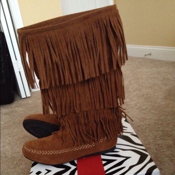 NWT Chestnut Fringe Boots