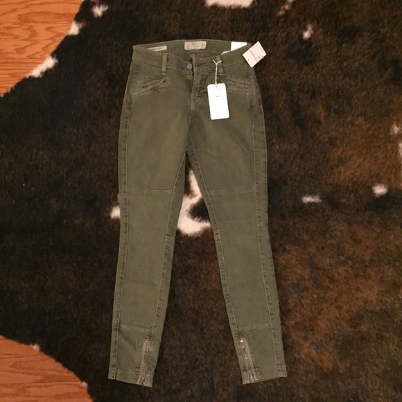 Lucky Brand Olive Skinnies, NWT