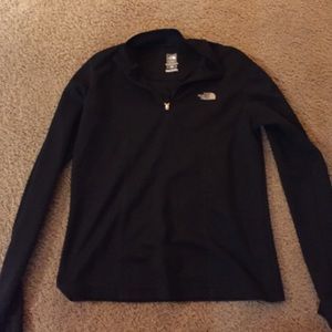Black north face pullover