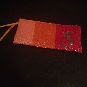 Liz Claiborne beaded wristlet ❤️🎀