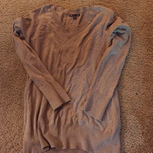 Gap sweater
