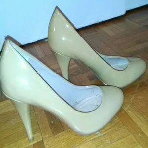 Steve Madden Nude Patent Heela