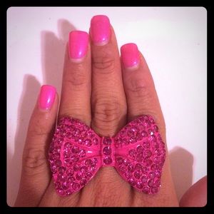 FUSHIA BOW RING
