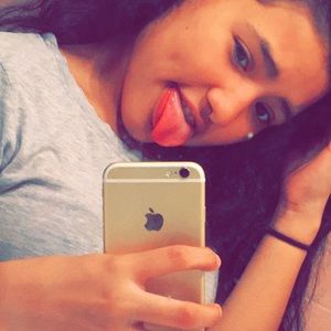 Meet your Posher, Alondra