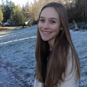 Meet your Posher, Chloe