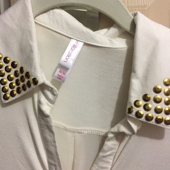 Button down - Picture 2 of 3