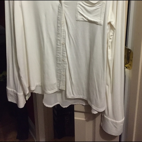 Button down - Picture 3 of 3